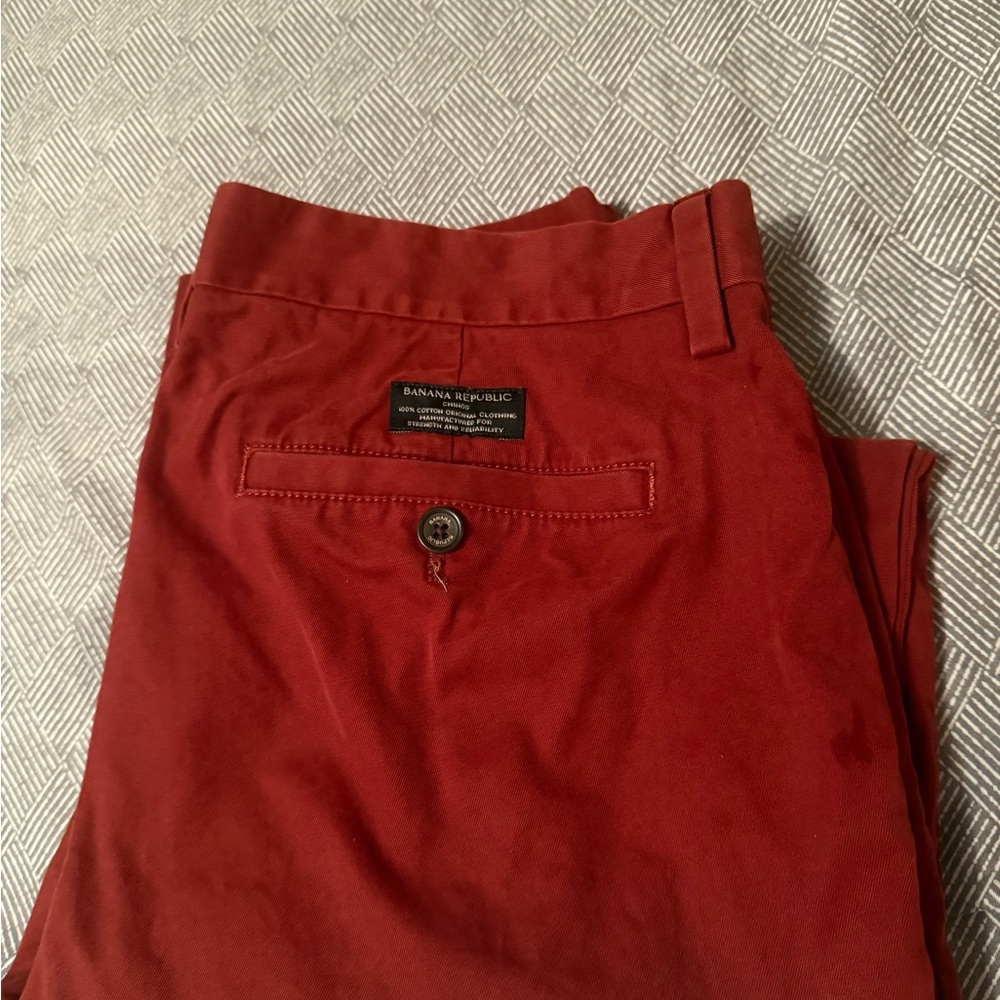 Banana Republic Men's Chinos in Rich Red